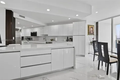 4000 Island Boulevard Aventura FL 33160