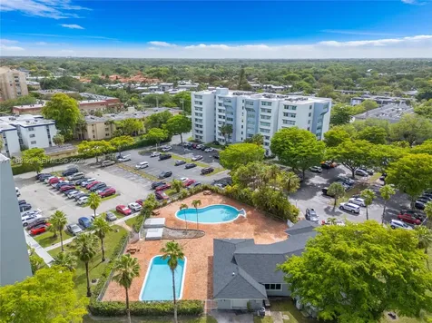 9001 SW 77th Avenue Miami FL 33156