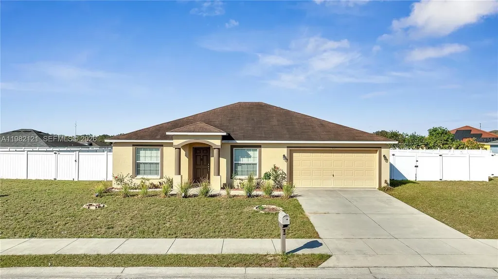 1317 Conch Key Lane Davenport FL 33837