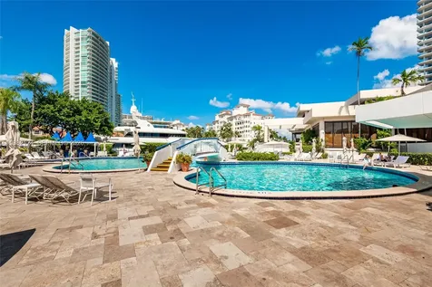19707 E Turnberry Way Aventura FL 33180