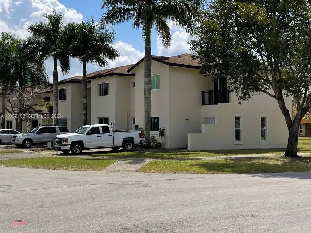 689 NW 6th Street Florida City FL 33034