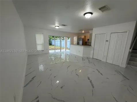 689 NW 6th Street Florida City FL 33034