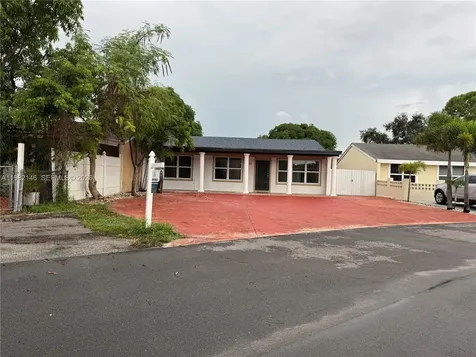 20819 NW 41st Avenue Road Miami Gardens FL 33055