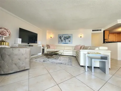 2030 S Ocean Drive Hallandale Beach FL 33009