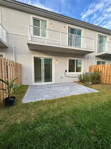 656 SE 14th Court Homestead FL 33034