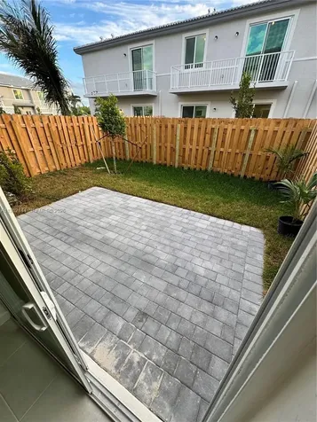 656 SE 14th Court Homestead FL 33034