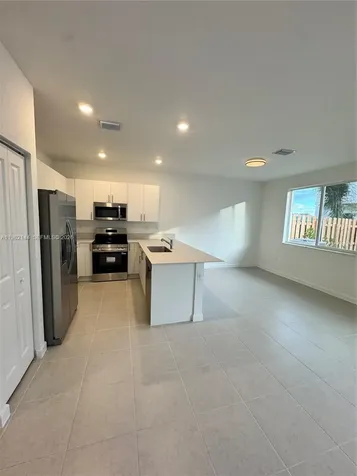 656 SE 14th Court Homestead FL 33034