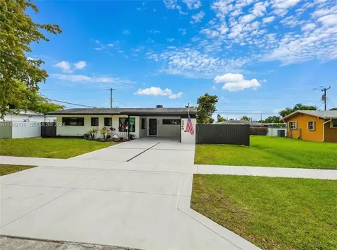 9460 Martinique Drive Cutler Bay FL 33189