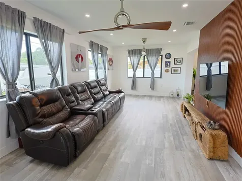 9460 Martinique Drive Cutler Bay FL 33189