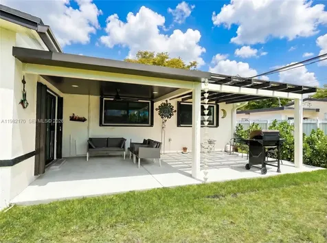 9460 Martinique Drive Cutler Bay FL 33189