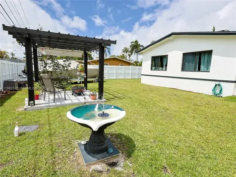 9460 Martinique Drive Cutler Bay FL 33189