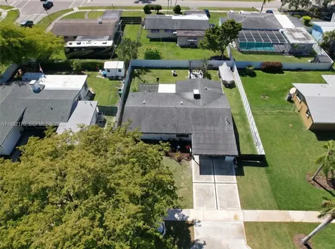 9460 Martinique Drive Cutler Bay FL 33189