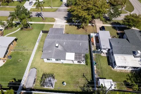 9460 Martinique Drive Cutler Bay FL 33189