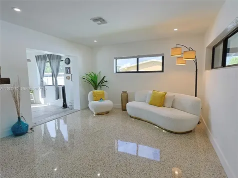 9460 Martinique Drive Cutler Bay FL 33189