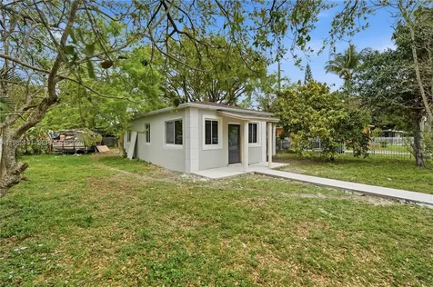 513 NW 99th Street Miami FL 33150