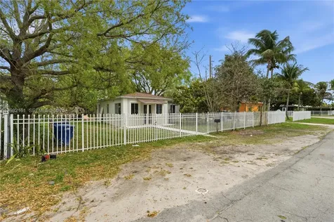 513 NW 99th Street Miami FL 33150