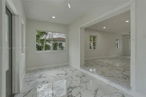 513 NW 99th Street Miami FL 33150