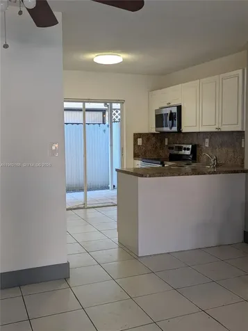 2485 W 76th Street Hialeah FL 33016