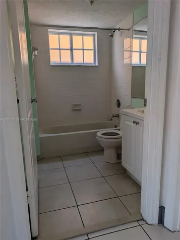 2485 W 76th Street Hialeah FL 33016