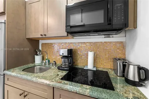 255 W 24th Street Miami Beach FL 33140