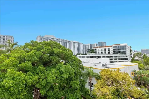 255 W 24th Street Miami Beach FL 33140