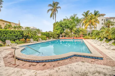 255 W 24th Street Miami Beach FL 33140