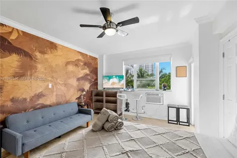 255 W 24th Street Miami Beach FL 33140