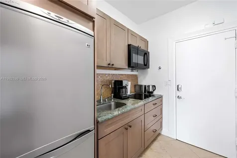 255 W 24th Street Miami Beach FL 33140