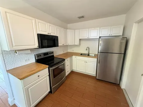294 NE 57th Street Miami FL 33137