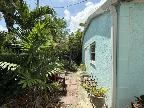294 NE 57th Street Miami FL 33137