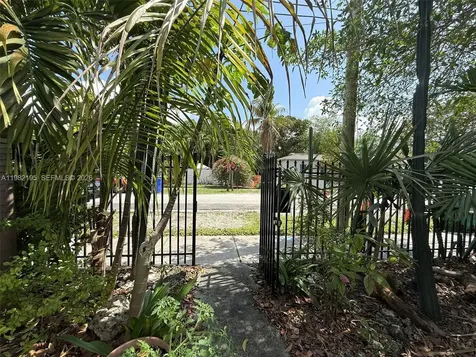 294 NE 57th Street Miami FL 33137