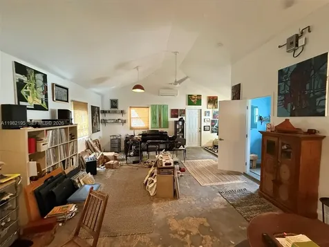 294 NE 57th Street Miami FL 33137