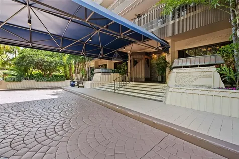 2901 S Bayshore Drive Coconut Grove FL 33133