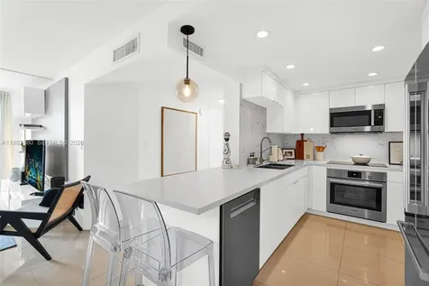 1605 Bay Road Miami Beach FL 33139