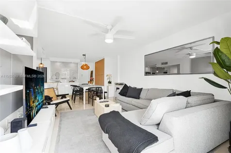 1605 Bay Road Miami Beach FL 33139
