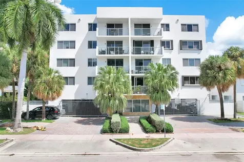 1605 Bay Road Miami Beach FL 33139