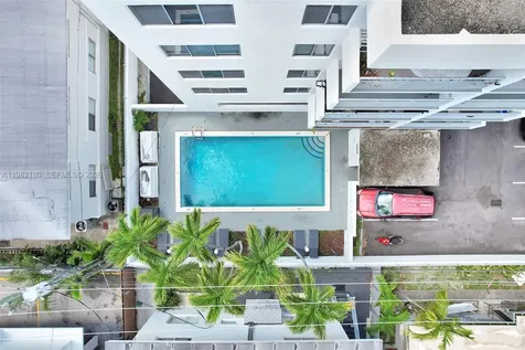 1605 Bay Road Miami Beach FL 33139