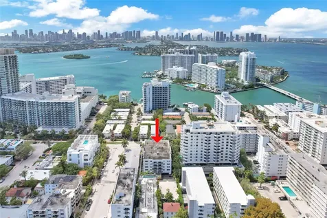 1605 Bay Road Miami Beach FL 33139
