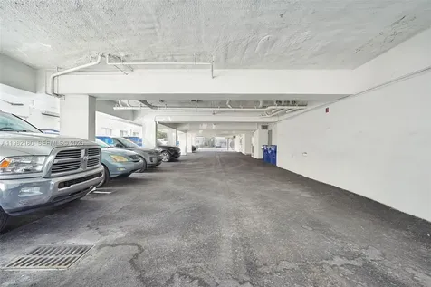1605 Bay Road Miami Beach FL 33139