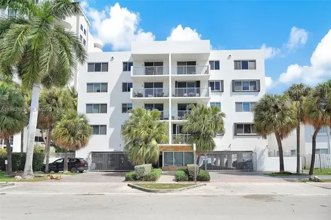 1605 Bay Road Miami Beach FL 33139