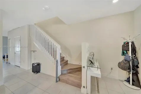 11295 W 34th Way Hialeah Gardens FL 33018