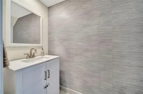 11295 W 34th Way Hialeah Gardens FL 33018