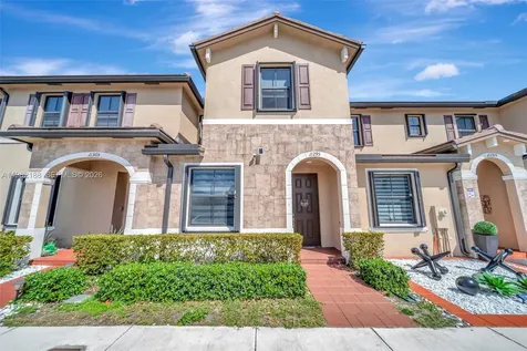 11295 W 34th Way Hialeah Gardens FL 33018