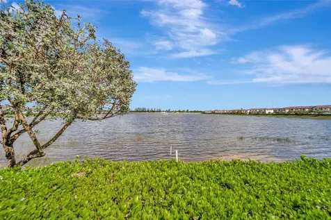 11295 W 34th Way Hialeah Gardens FL 33018