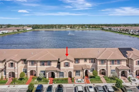 11295 W 34th Way Hialeah Gardens FL 33018