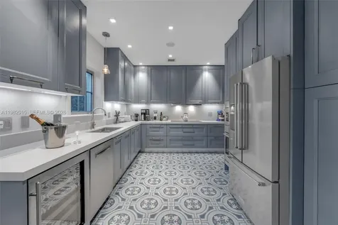 1729 Lenox Avenue Miami Beach FL 33139