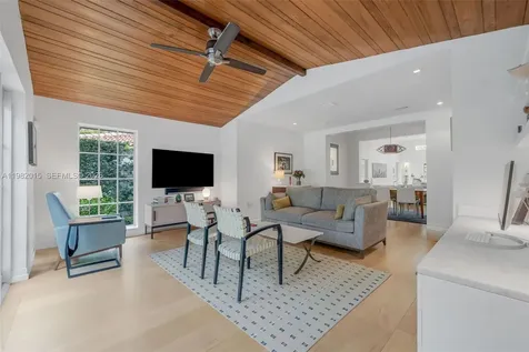 1729 Lenox Avenue Miami Beach FL 33139
