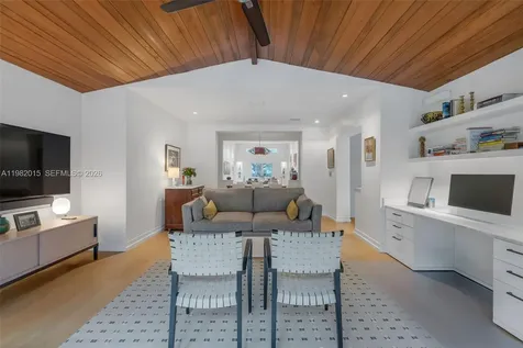 1729 Lenox Avenue Miami Beach FL 33139