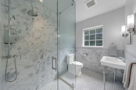 1729 Lenox Avenue Miami Beach FL 33139