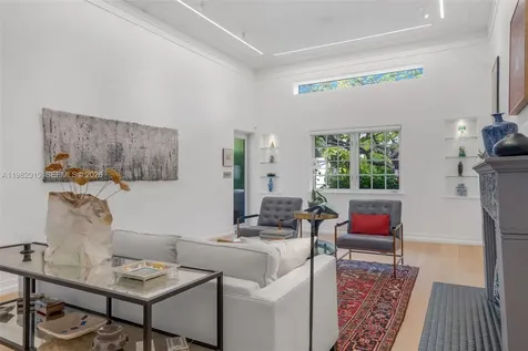 1729 Lenox Avenue Miami Beach FL 33139